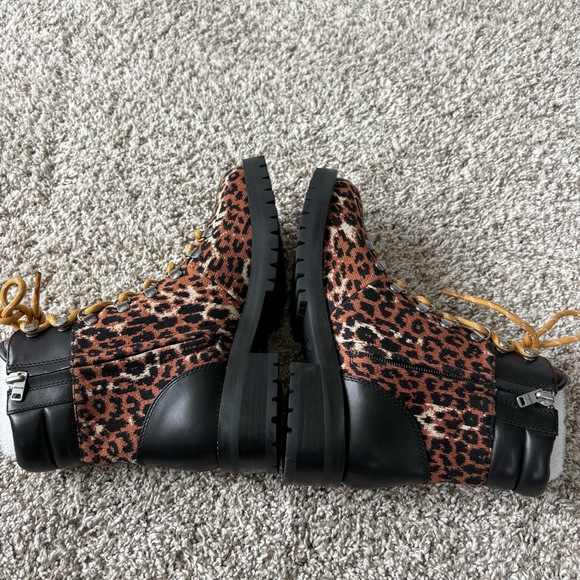 NIB Coach Women's Lorren Leopard Print Booties Size 6.5 - Picture 6 of 9